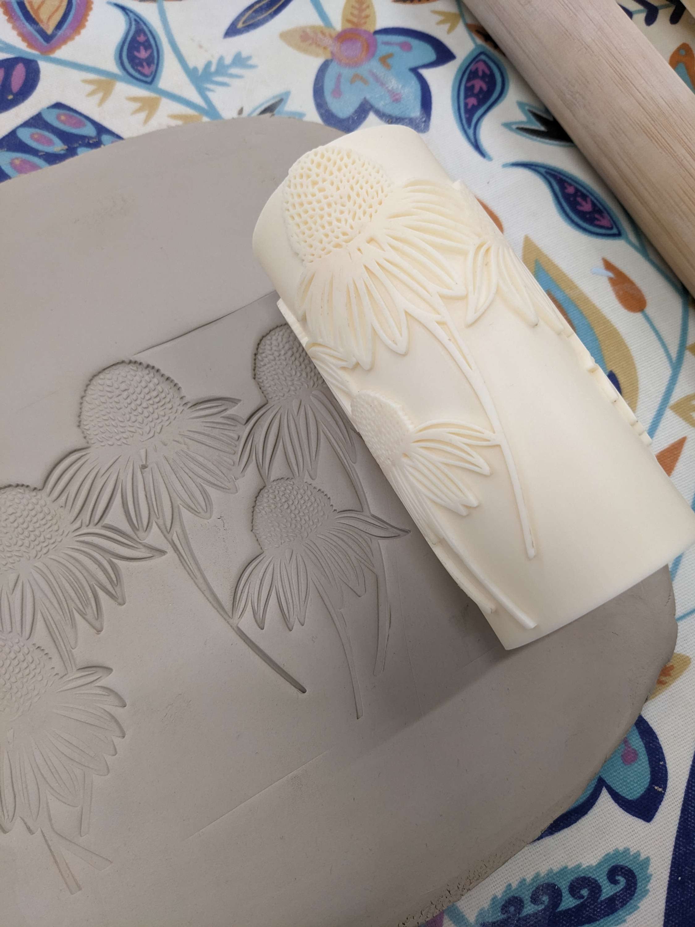 Echinacea textured rolling pin 12.5cm