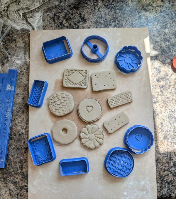 Biscuits Stamp And Cutters Set (Various Sizes Available) - Image 2
