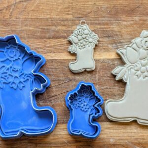 Welly Boot With Flowers Stamp And Cutter Set (Various Sizes Available)